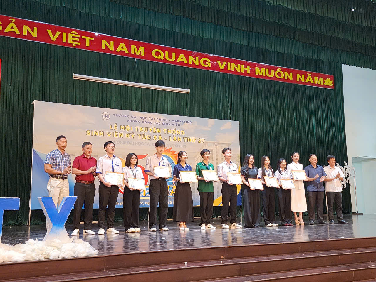 KHOA CƠ BẢN TỔ CHỨC HOẠT ĐỘNG KẾT NỐI, PHỤC VỤ CỘNG ĐỒNG NĂM 2025 